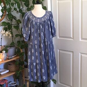 ⚡️✨OLD NAVY Dress Blue and White Knee Length✨⚡️